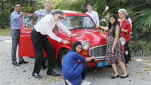 டேங்கி லிண்டர்! ஹிந்துஸ்தான் அம்பாஸிடரின் வண்ணத்தை மெருகேற்ற கருத்து கேட்கும் ஜெர்மன் அம்பாஸிடர்!