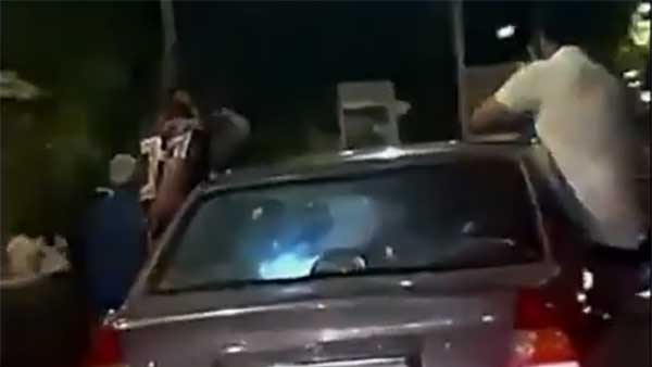 திரைபட பாணியில் காரை ஓட்டி சென்ற மாணவர்கள்... வீடியோ வைரலானதால் அரங்கேறிய அவலம்...!