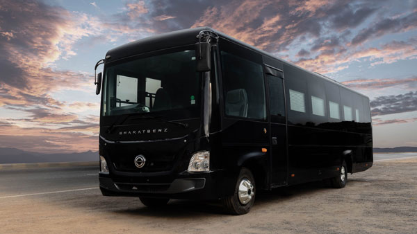 ரெட்டியின் கைவண்ணத்தில் சொகுசு விமானத்தை தோற்கடிக்கும் அம்சங்களுடன் பாரத் பென்ஸ் பஸ்!!