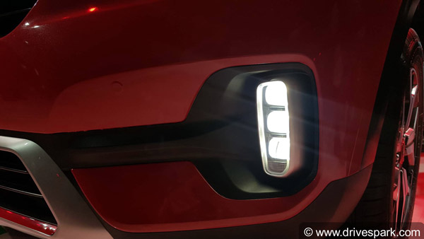 கவர்ச்சிகரமான டிசைனில் புதிய கியா செல்டோஸ் எஸ்யூவி கார் அறிமுகம்: விபரம்!