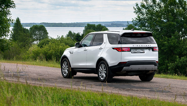 லேண்ட்ரோவர் டிஸ்கவரி எஸ்யூவியில் புதிய டீசல் எஞ்சின் ஆப்ஷன் அறிமுகம்!