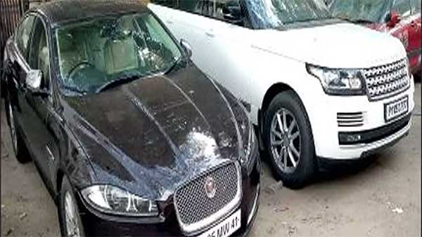 நகை கடை மோசடி மன்னனின் விலையுயர்ந்த கார்கள் பறிமுதல்: போலீஸார் அதிரடி...!