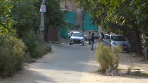 பிறந்த நாளுக்கு கணவர் சர்ப்ரைஸாக வழங்கிய பரிசால் ஆச்சரியத்தில் ஆழ்ந்த மனைவி... வைரலாகும் வீடியோ...