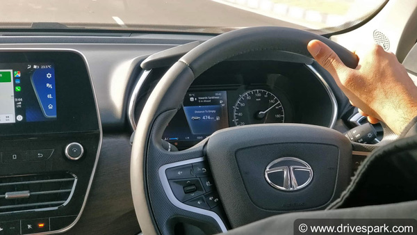 மே மாத விற்பனையில் அசத்தல்... மஹிந்திரா எக்ஸ்யூவி500, ஜீப் காம்பஸ் கார்களை வீழ்த்தியது டாடா ஹாரியர்