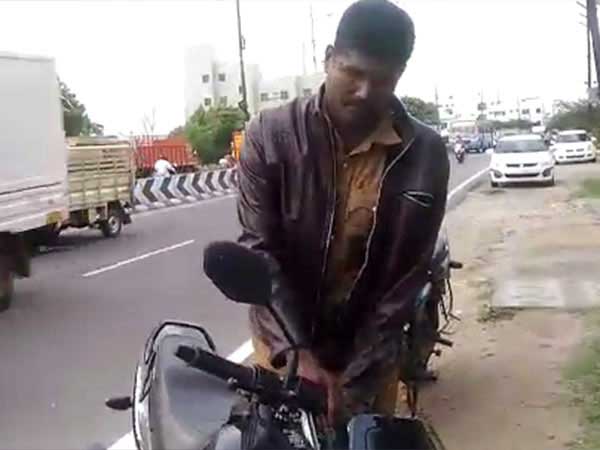 திருப்பூர் இளைஞர் எடுத்த வீடியோவால் சிக்கி கொண்ட போலீஸ்காரர்... மிரண்டு ஓட வைத்த தைரியத்திற்கு சபாஷ்