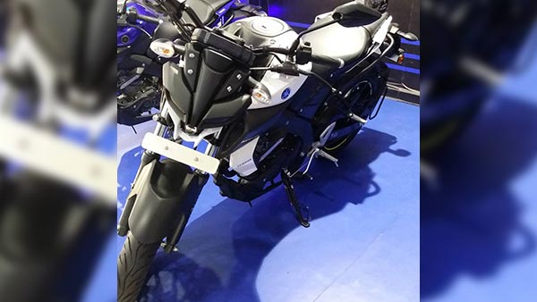 விற்பனையில் அதிரடி காட்டி வரும் எம்டி15 பைக் புதிதாக 3 வண்ணங்களில் அறிமுகம்...! புகைப்படங்கள் உள்ளே...