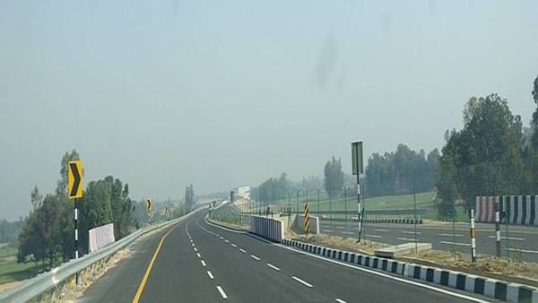 டோல்கேட்டில் திடீரென அமலுக்கு கொண்டு வரப்பட்ட புதிய திட்டம்... அரசின் அதிரடிக்கு காரணம் இதுதான்...