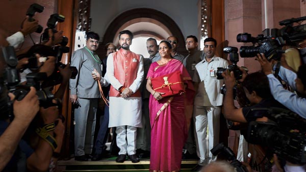 இந்திய வாகன மார்க்கெட் தள்ளாடி கொண்டிருக்கும் நிலையில் மத்திய அரசு எடுத்த அதிரடி முடிவு இதுதான்...