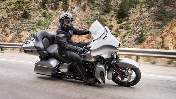 ரூ. 45 லட்சத்திற்கு விலைபோன ஜாவா முதல் பைக்... பணத்தை அப்படியே அரசிடம் வழங்கிய நிறுவனம்... எதற்கு தெரியுமா?