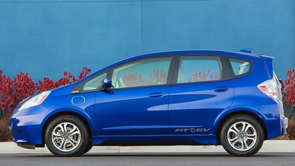 ஹோண்டா ஜாஸ் எலெக்ட்ரிக் கார் இந்தியாவில் சோதனை ஓட்டம்!
