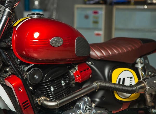 இது என்ன பைக்குனு உங்களால கண்டுபிடிக்க முடியுமா...? ஸ்கிராம்பிளர் ரகமாக மாறிய உங்கள் அபிமான பைக்...!!