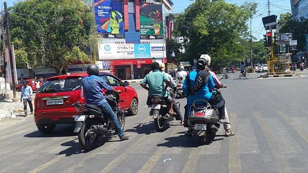 சென்னையை தொடர்ந்து ஹைதராபாத்தில் செய்யப்பட்ட மாற்றம்... வாகன ஓட்டிகள் வரவேற்பு!