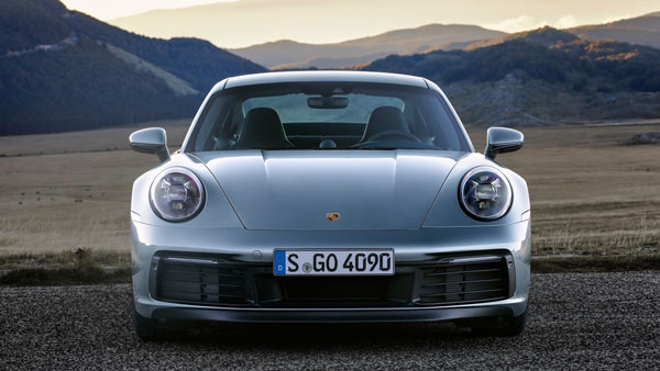 விலை உயர்ந்த ஸ்போர்ட்ஸ் காருக்கு மிக மலிவான வாடகை! ஒரு நாள் கட்டணம் தெரிந்தால் ஆச்சரியம் உறுதி!!