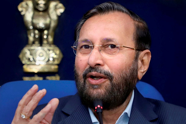 டெல்லியில் பிஎஸ்-6 பெட்ரோல், டீசல் அறிமுகம்: சுற்றுச்சூழல் துறை அமைச்சர் பிரகாஷ் ஜவடேகர் தகவல்!