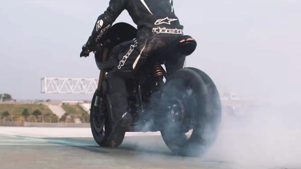 ரூ. 4 லட்சத்தில் டுகாட்டி பைக்காக மாறிய ராயல் என்பீல்டு 650 பைக்... வீடியோ...!