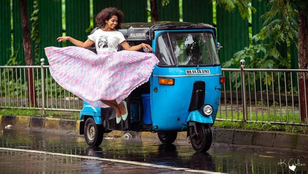 காரை தூக்கியெறிந்துவிட்டு ஆட்டோவை வாங்கிய பிரபல நடிகை... ஏன் தெரிஞ்சா ஆச்சரியப்படுவீங்க!