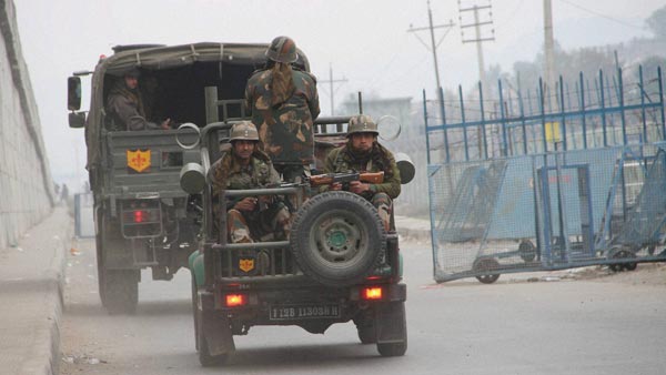 ராணுவ வாகனங்களுக்கு சிறப்பு அனுமதி... மத்திய அரசின் அதிரடி உத்தரவிற்கு காரணம் இதுதான்...