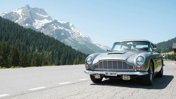 ஏலத்தில் புதிய சாதனை படைத்த கார் இதுதான்... ஜேம்ஸ் பாண்ட் படத்தால் கிடைத்த வெற்றி!