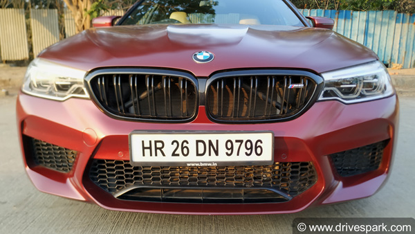 தந்தை பரிசளித்த விலை உயர்ந்த BMW காரை ஆற்றில் தள்ளிய மகன்... ஏன் என தெரிந்தால் அதிர்ந்து விடுவீர்கள்