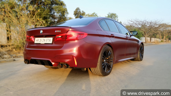 தந்தை பரிசளித்த விலை உயர்ந்த BMW காரை ஆற்றில் தள்ளிய மகன்... ஏன் என தெரிந்தால் அதிர்ந்து விடுவீர்கள்