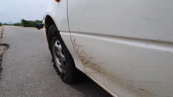 ஏன் பஞ்சரான வாகனத்தை இயக்க கூடாது: இந்த வீடியோவை பார்த்தாலே உங்களுக்கு புரிந்துவிடும்...