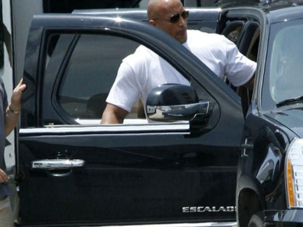 'தி ராக்' எத்தனை கார்களை வைத்திருக்கிறார் தெரியுமா...? வெளியுலகிற்கு வராத மலைக்க வைக்கும் தகவல்கள்...