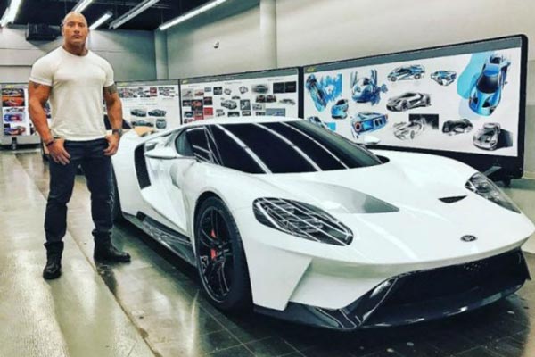 'தி ராக்' எத்தனை கார்களை வைத்திருக்கிறார் தெரியுமா...? வெளியுலகிற்கு வராத மலைக்க வைக்கும் தகவல்கள்...