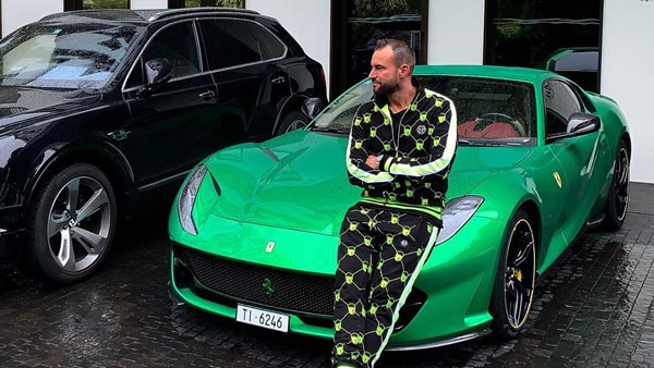 விநோதம்... இன்ஸ்டாகிராமில் புகைப்படம் பகிர்ந்ததற்காக வக்கீல் நோட்டீஸ் பெற்ற பிரபலம்...