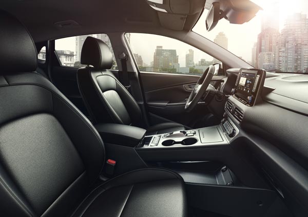 கொடியசைத்து அனுப்பி வைத்த எடப்பாடி: பச்சை நிற பிளேட்டில் உரிமையாளரை வந்தடைந்த கோனா...