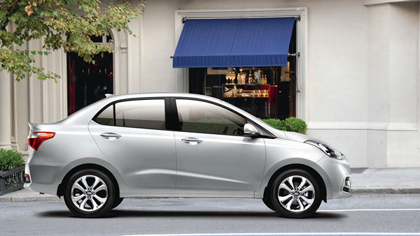 புதிய தலைமுறை ஹூண்டாய் எக்ஸ்சென்ட் காரின் சோதனை ஓட்டப் படங்கள்!