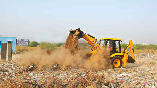 ஜேசிபி இயந்திரம் மஞ்சள் நிறத்தில் இருப்பதற்கு காரணம் இதுதான்! இவ்ளோ நாளா இந்த விஷயம் தெரியாம போச்சே