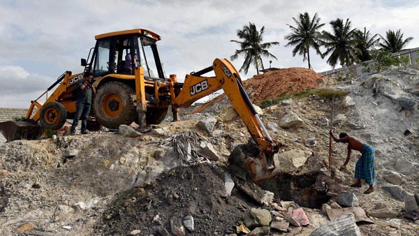 ஜேசிபி இயந்திரம் மஞ்சள் நிறத்தில் இருப்பதற்கு காரணம் இதுதான்! இவ்ளோ நாளா இந்த விஷயம் தெரியாம போச்சே