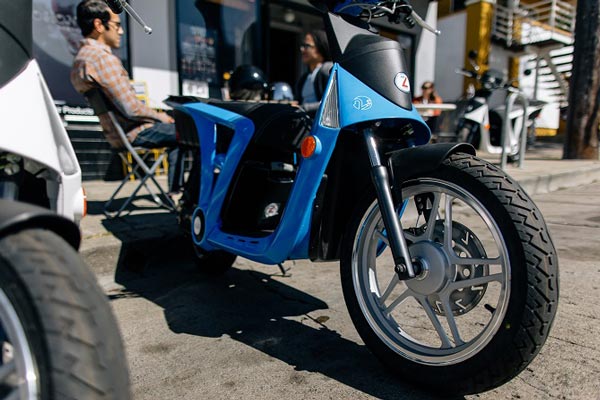 கார்களை தொடர்ந்து மின்சார ஸ்கூட்டரை களமிறக்கும் மஹிந்திரா... இதன் சிறப்பு என்ன தெரியுமா...?