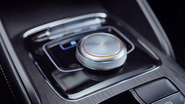 மரண மாஸ் காட்ட போகும் புதிய எலெக்ட்ரிக் கார்... தடபுடலாக நடக்கும் ஏற்பாடுகள்... என்னவென்று தெரியுமா?