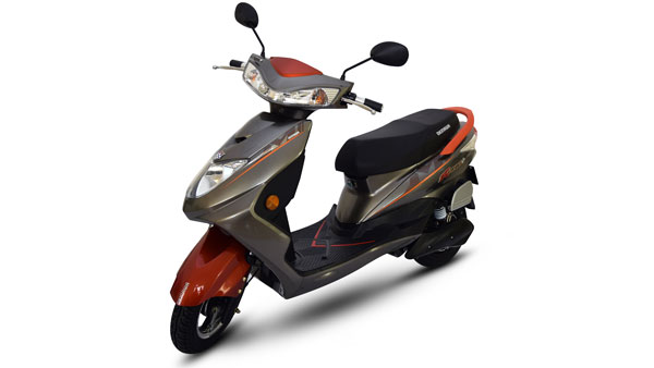 ரணகளத்திலும் ஒரு குதூகலம்... ஒகினவா எலெக்ட்ரிக் ஸ்கூட்டர் விலை குறைந்தது!