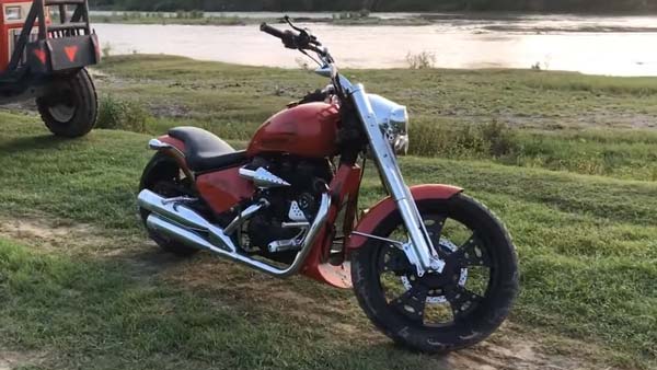 ஹார்லி டேவிட்சனின் குண்டு பையனாக மாறிய ராயல் என்பீல்டு பைக்: வீடியோ!