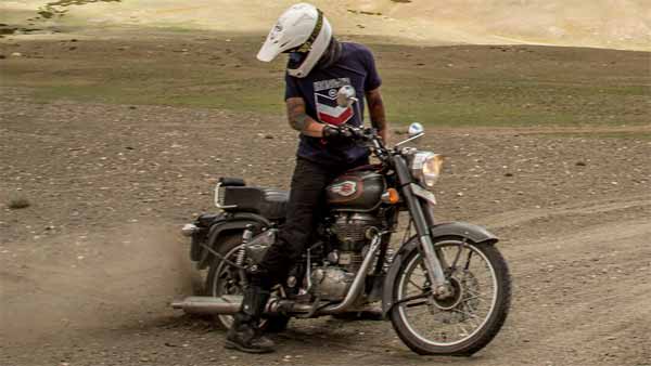 முதல்முறையாக கேமிராவின் கண்களில் சிக்கிய மலிவு விலை புல்லட்... புக்கிங் பற்றிய சிறப்பு தகவல்!