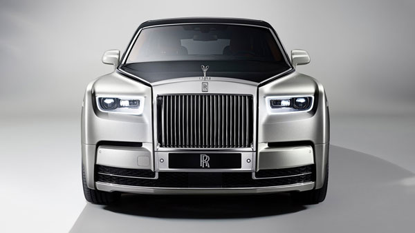 பல கோடி ரூபாய் மதிப்புள்ள சொகுசு காரை வாங்கிய திரை பிரபலம்... யார் என தெரிந்தால் ஆச்சரியப்படுவீர்கள்!