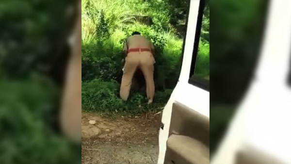 எல்கேஜி பசங்களை போல் சண்டை போட்ட போலீஸ்காரர்கள்! காரணத்தை கேட்டு விழுந்து விழுந்து சிரிக்கும் மக்கள்