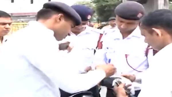 வசமாக சிக்கிய டிஎஸ்பி... ஸ்பாட்டிலேயே சூப்பரான தண்டனை!