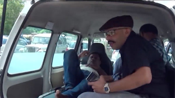 வாய்ல சொன்னா கேக்க மாட்டாங்க... ரோடு போடாத அதிகாரிகளை அலற விட்ட மக்கள்... இந்த ட்ரீட்மெண்ட் புதுசு