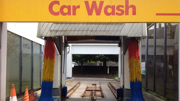 தயாராகுங்கள்... தண்ணீரில் காரை சுத்தம் செய்ய தடை...? அரசு அதிரடி!!!