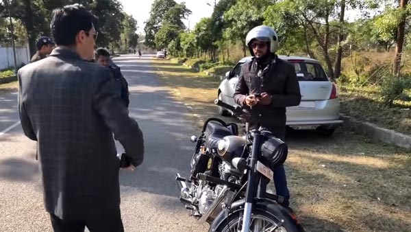 ரூ.35,000 அபராதம் செலுத்தும் ராயல் என்பீல்டு உரிமையாளர்... எதற்காக தெரிஞ்சா நிச்சயம் அதிர்ந்துபோவீர்கள்!