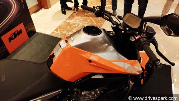 கேடிஎம் 790 ட்யூக் பாகங்கள் இந்தியாவில் விற்பனை! ஒவ்வொன்றின் விலையும் எவ்வளவு தெரியுமா