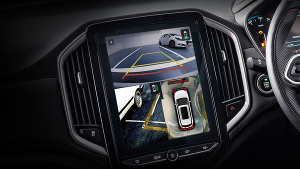 எம்ஜி ஹெக்டர் 6 சீட்டர் மாடல் இந்தியாவில் சோதனை ஓட்டம் - ஸ்பை படங்கள்!