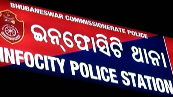 யாரு சொன்னது போலீஸ் பெண்களை மடக்க மாட்டங்கனு!!! உச்சபட்ச அபராதத்தை பெறும் முதல் பெண்...?