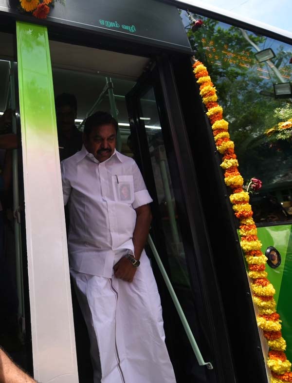 விரைவில் அறிமுகமாகும் பேருந்துகளுக்கான ஆப்... ஓலா, ஊபரை வீழ்த்த தமிழக அரசு அதிரடி!!!