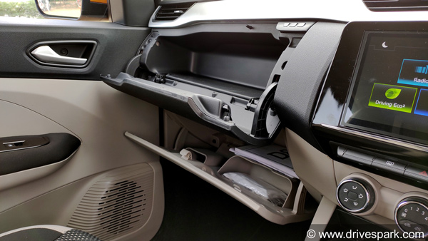 4 மீட்டரில் ஒரு 7 சீட்டர் 'மேஜிக்'... புதிய ரெனோ ட்ரைபர் ஃபர்ஸ்ட் டிரைவ் ரிப்போர்ட்!