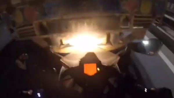 ஏபிஎஸ் வசதி ஏன் முக்கியம்..? அதிவேகத்தில் பைக்கர்களின் உயிரை பல முறை காப்பாற்றும் வீடியோக்களின் தொகுப்பு!