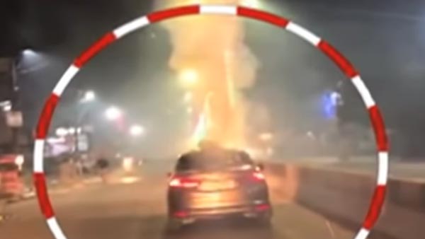 வைரலாகும் வீடியோ... காரின் சன் ரூஃப் வழியாக ராக்கெட் லான்ச் செய்த 'விஞ்ஞானிகளை' போலீஸ் தேடுகிறது...